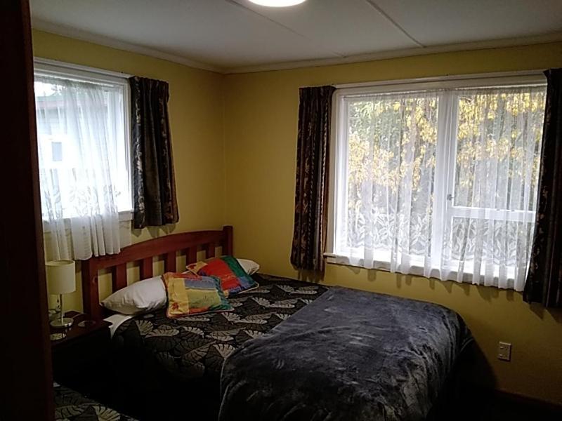 אגם טה אנאו Accommodation Fiordland -The Three Bedroom House At 226A Milford Road מראה חיצוני תמונה