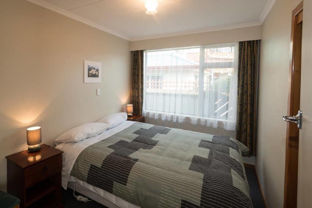 אגם טה אנאו Accommodation Fiordland -The Three Bedroom House At 226A Milford Road מראה חיצוני תמונה