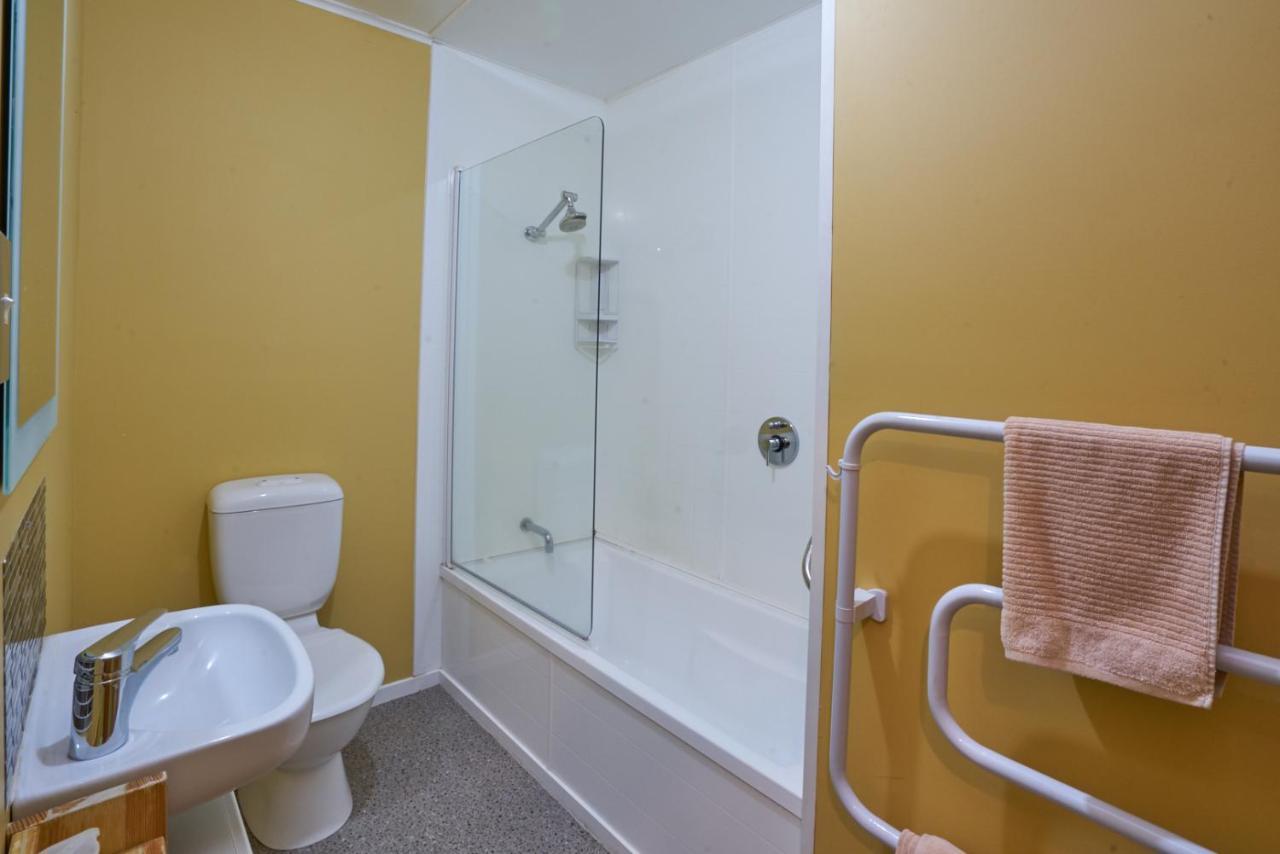 אגם טה אנאו Accommodation Fiordland -The Three Bedroom House At 226A Milford Road מראה חיצוני תמונה